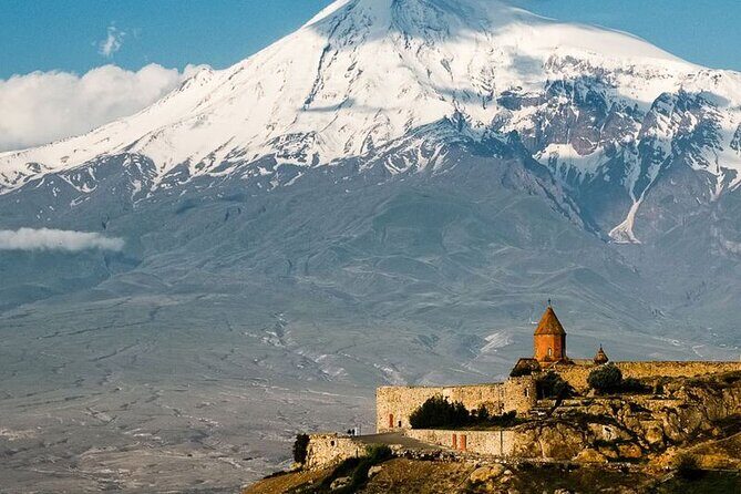 Khor Virap, Noravank & Birds' Cave Day Trip with Wine Tasting - The start point and timing: 9:00 am, then a long but efficient day