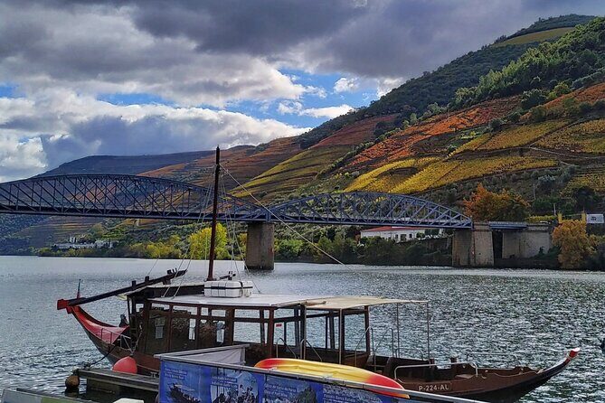 Douro Valley Prime Tour: Wine Tastings, Boat & Lunch from Porto - Practical Considerations and Real-World Details