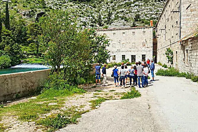 Dubrovnik City Tour: Panorama Drive & Sightseeing Walk - Meeting points and pickup: finding the Horizon sign