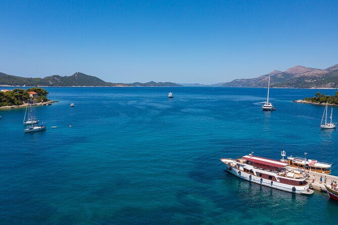 Dubrovnik: Elaphiti Islands Full-Day Cruise with Lunch - The Crew and Onboard Experience