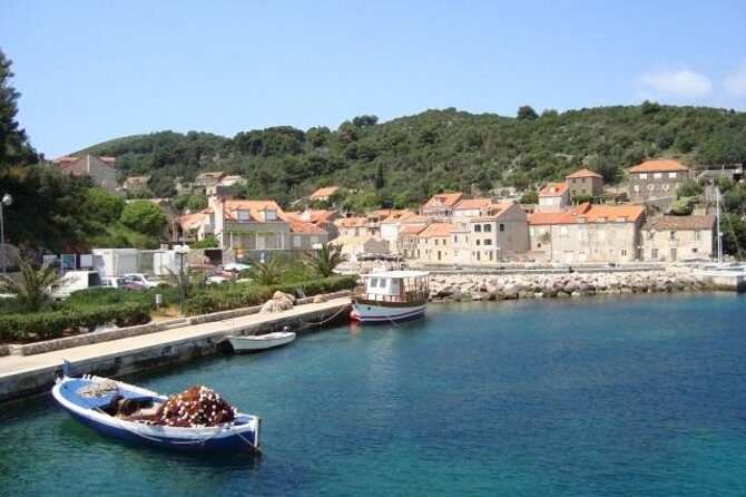 Dubrovnik Island-Hopping Cruise in the Elaphites with Lunch - The Lunch Experience