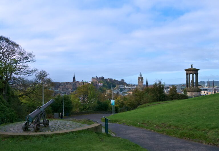 Cannon and old town view from Edinburgh Castle