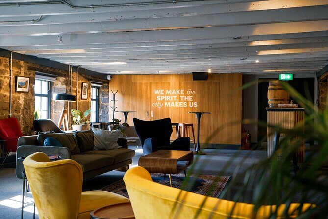 Edinburgh: Holyrood Distillery Whisky and Gin Tour & Tasting - Location and Logistics That Actually Work