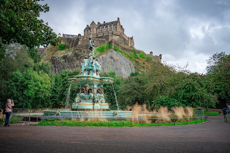 Edinburgh Castle and Ross Fountain in Princes Street Gardens
