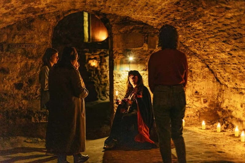 Edinburgh: Underground Vaults Evening Ghost Tour with Whisky - Starting at Mercat Cross: Easy to Find, Right in the Action