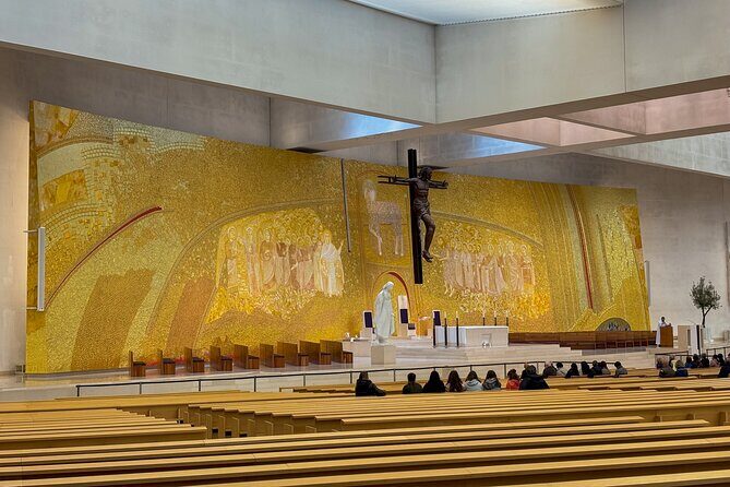 Fátima Sanctuary & Little Shepherds' Village from Lisbon - The ride out of Lisbon: comfortable, but not the main event