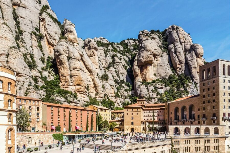 From Barcelona: Montserrat Day Trip with Optional Tickets - Where You Start: Barcelona Nord, Platform 3