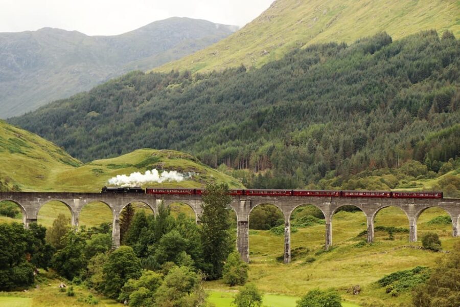 Edinburgh: Glenfinnan Viaduct, Glencoe & Fort William - Getting on board at 17 Charlotte Square: timing matters