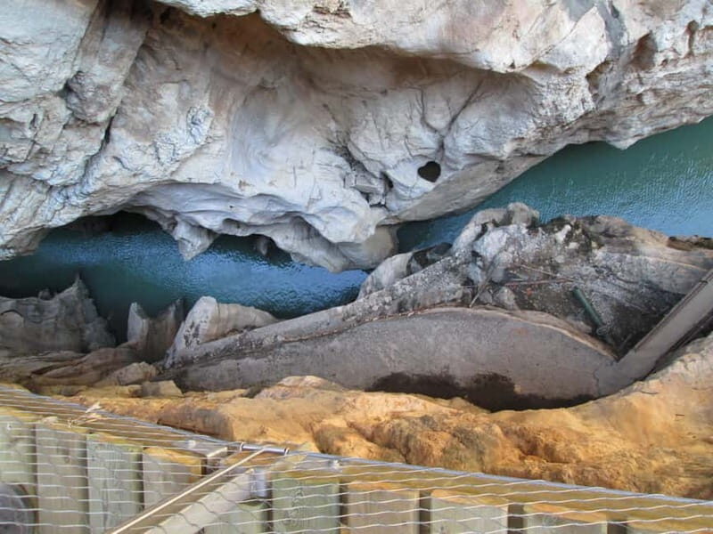 From Malaga: Caminito del Rey all included - Getting there fast: where to meet in Málaga