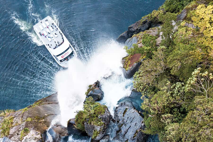 From Queenstown: Milford Sound Day Trip on Premium Coach - Scenic Stops and Photo Opportunities