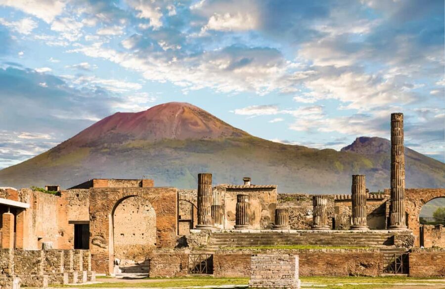 From Rome: Pompeii Day Trip with Optional Vesuvius and Lunch - Getting from Rome: private coach comfort and smart break stops