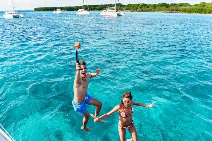 From Split: Blue Cave, Mamma Mia, Vis & Hvar 5-Island Tour - Meeting Point Timing: Don’t Miss the Boat