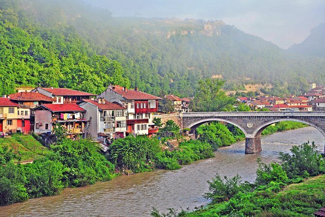 Full Day Trip to Bulgaria from Bucharest - Border crossing reality: plan for delays and paperwork