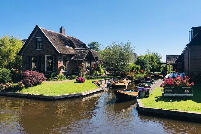 Giethoorn, Afsluitdijk, Zaanse Schans Day Tour Incl Hotel Pick Up - Stop Two: Afsluitdijk—The Engineering Marvel You Wont Expect