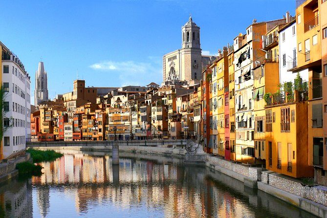 Girona & Dali Museum Small Group Tour with Pick-up from Barcelona - The Dalí Museum: Where Surrealism Becomes Real