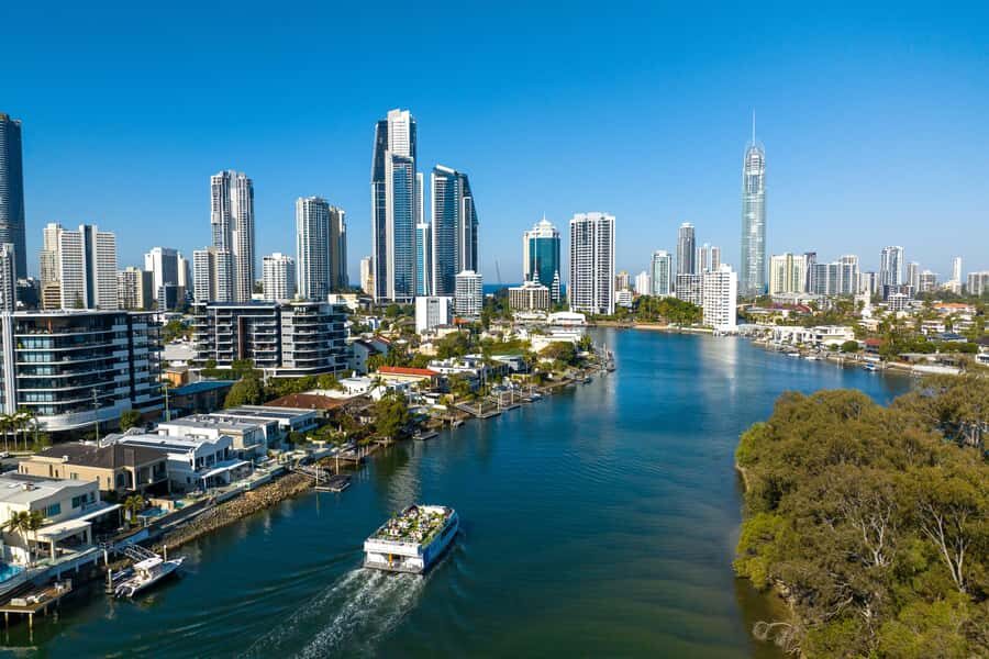 Gold Coast: Sightseeing Cruise with Buffet Lunch - Who Should Consider This Tour?