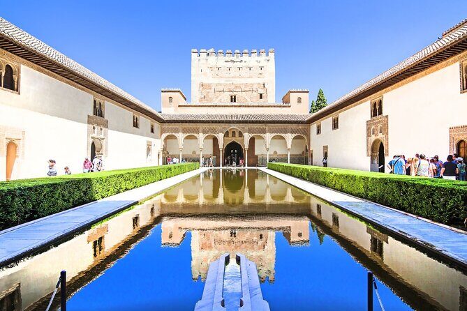 Granada: Alhambra Guided Tour including Nasrid Palaces - Meeting point details: Alhambra Ticket Office is the anchor