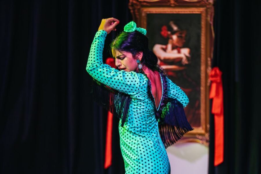 Granada: Flamenco Show in La Alboreá - Reserved seating in a small venue: where you’ll sit matters more than you think