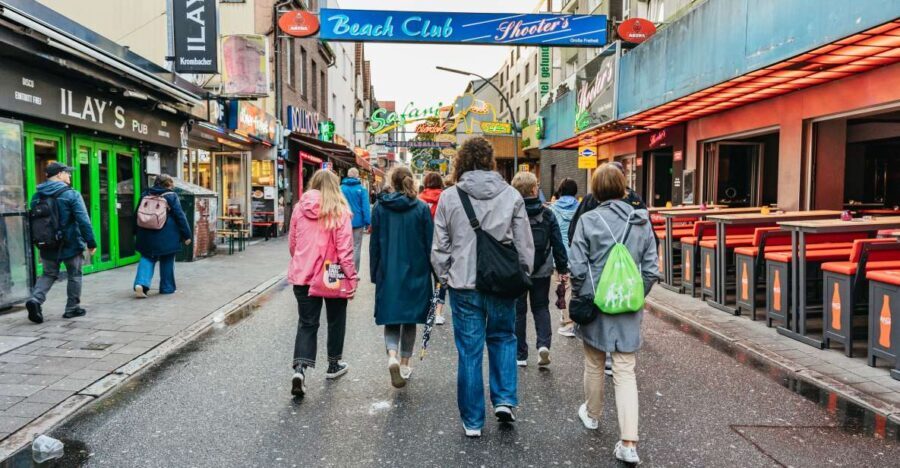 Hamburg: Lust, Luden & Die Große Freiheit Tour - Meeting Point at Dancing Towers: Find It Fast and Start Calm