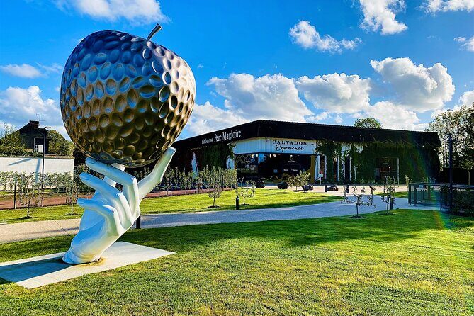Immersive tour DISTILLERIE PERE MAGLOIRE - Small group size: max 15 travelers means real question time