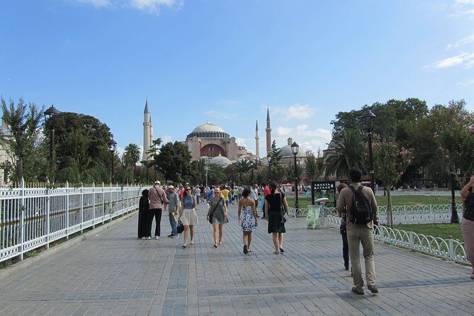Istanbul: Blue Mosque & Hagia Sophia Small-Group Tour with ticket - Meeting Point and Getting There Without Stress
