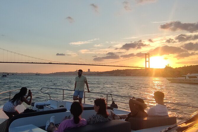 Istanbul Sunset Cruise on the Bosphorus - Where you meet: Kabataş Square (and how not to stress)
