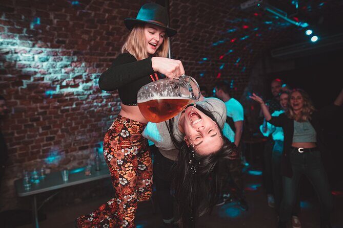 Krakow Pub Crawl with Free Alcohol & Karoake +4 Clubs/Bars - The Drinking Plan: Open Bar Perk and the 1-Hour Unlimited Window