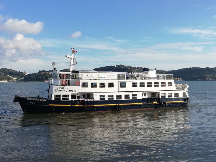 Lisbon: Tagus River Cruise with Welcome Drink - Where You Start: Estação Fluvial Sul e Sueste (Ticket Exchange First)