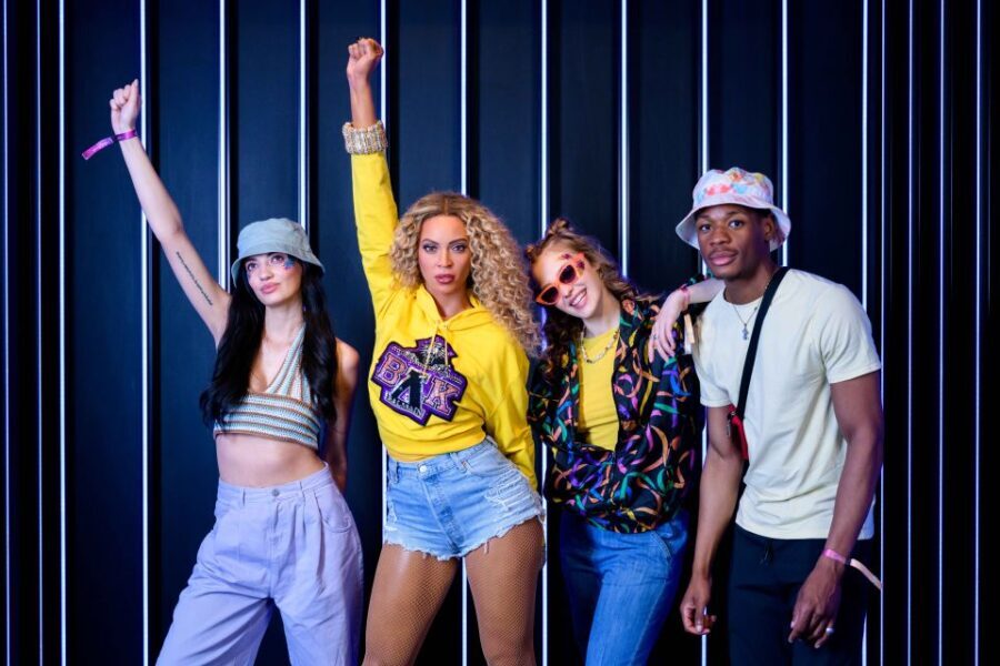 London: London Eye and Madame Tussauds Combo Ticket - London Eye basics: 135 metres up with 360° views of the city