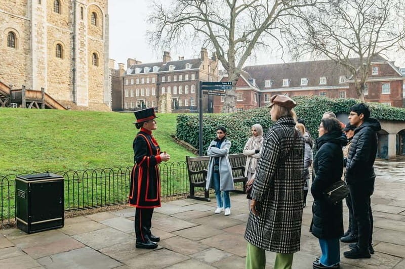 London: Tower of London Early Access w/ Beefeater and Jewels - Where You Meet the Guide (And Why It Matters)