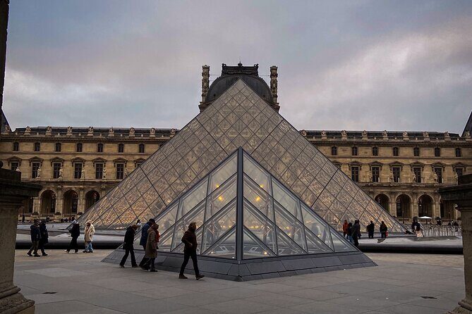 Louvre Highlights & Mona Lisa Guided Tour - The Small Group Experience: Why 20 People Maximum Matters