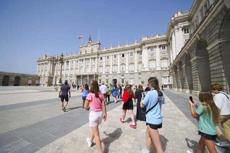 Madrid: Royal Palace Expert Guided Tour with Skip-the-Line - The 2-Hour Time Budget: What You Can Realistically See
