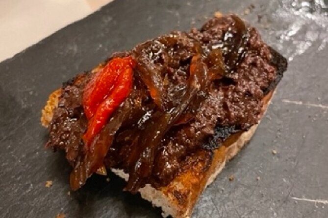 Madrid by Night Small Group Tour: Stories, Sights and Tapas Bites - The Guide Makes the Experience