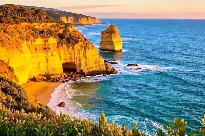 Melbourne Great Ocean Road Reverse Tour + London Bridge wildlife - Guides and Overall Experience