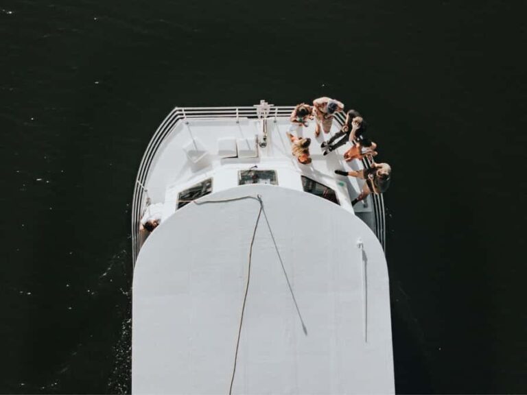 Mooloolaba: Seafood Lunch Cruise - The Food: Fresh, Delicious, and Flexible