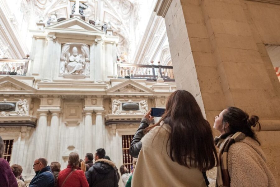 Mosque-Cathedral of Córdoba Guided Tour with Tickets - Meet at OWAY (and why the meeting point matters more than you’d think)