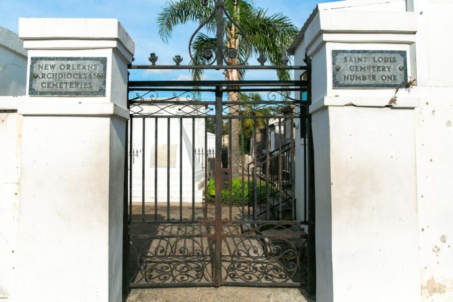 New Orleans: Walking Tour Inside St. Louis Cemetery No. 1 - Meeting at Basin St Station: your easiest starting point