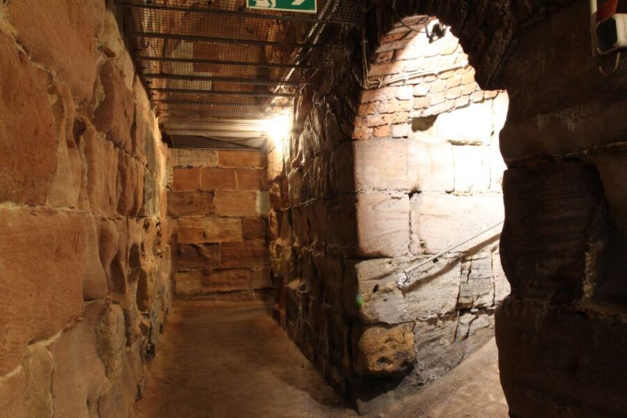 Nuremberg: Tunnels and Secret Passages in the City Wall Tour - Where you meet and how to plan your timing