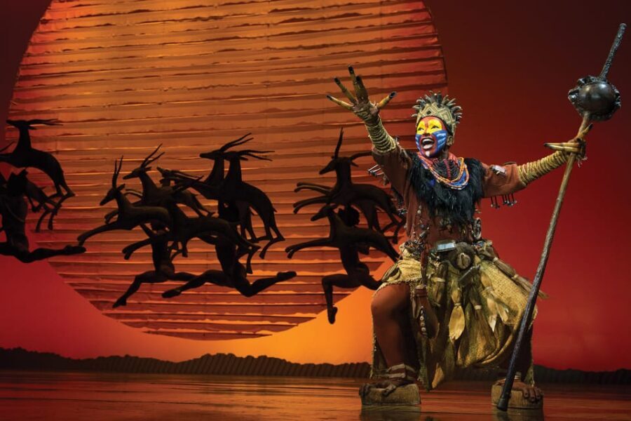 NYC: The Lion King on Broadway - Pride Rock, giraffes, and the savanna effect