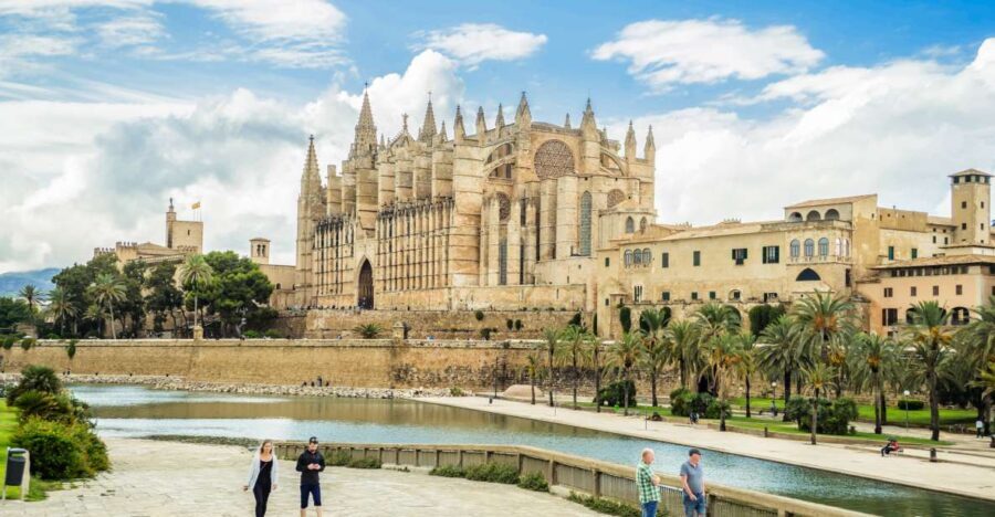 Palma: Cathedral of Mallorca Skip-the-Line Entry Ticket - Skip-the-line entry: what changes the moment you arrive