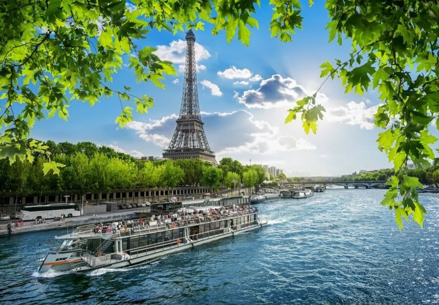 Paris: Day or Sunset Cruise with Drink, Ice Cream or Dessert - Where you meet: Bateaux Parisiens, Pontoon 03