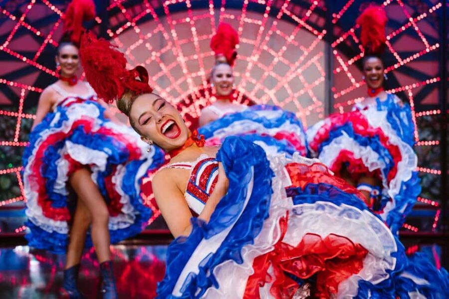 Paris: Dinner Show at the Moulin Rouge - Booking, timing, and where you meet the group