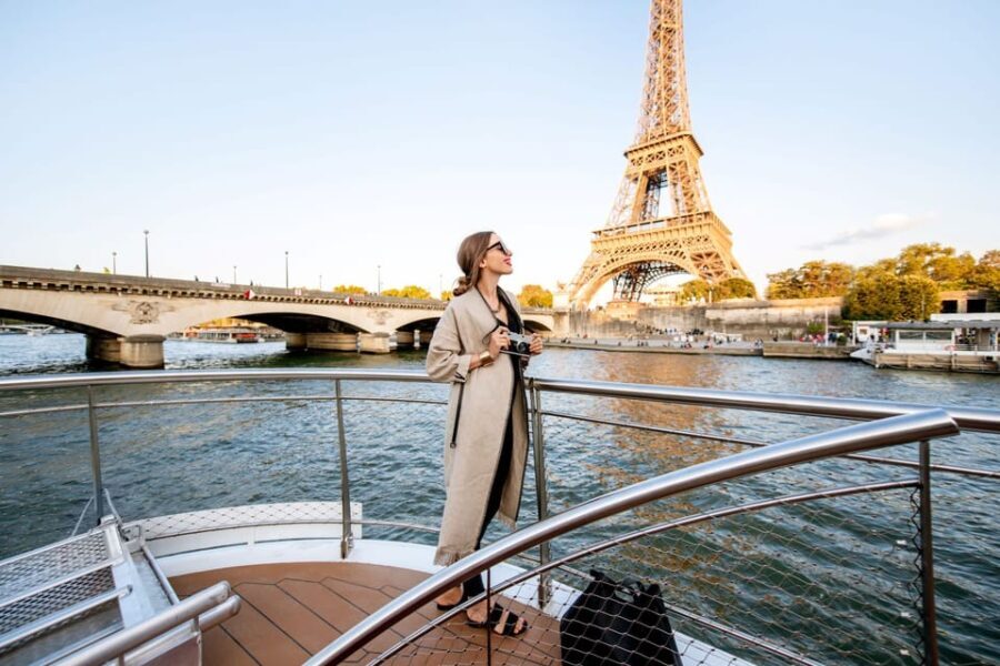 Paris: Evening River Cruise with Music - Electric Boats: What “100% Electric” Changes for Your Trip