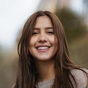 Paris: Louvre access with multilingual Host -Reserved access - The Meeting Point: Find the Right Person, Not the Wrong Crowd