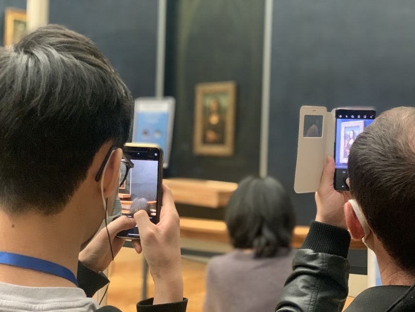 Paris: Louvre Museum Entry with History of Mona Lisa - Getting to the meeting spot with Metro Line 1 or 7