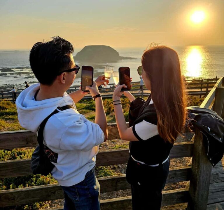 Phillip Island: Golden Hour Penguin Express Tour - The charming town of Cowes