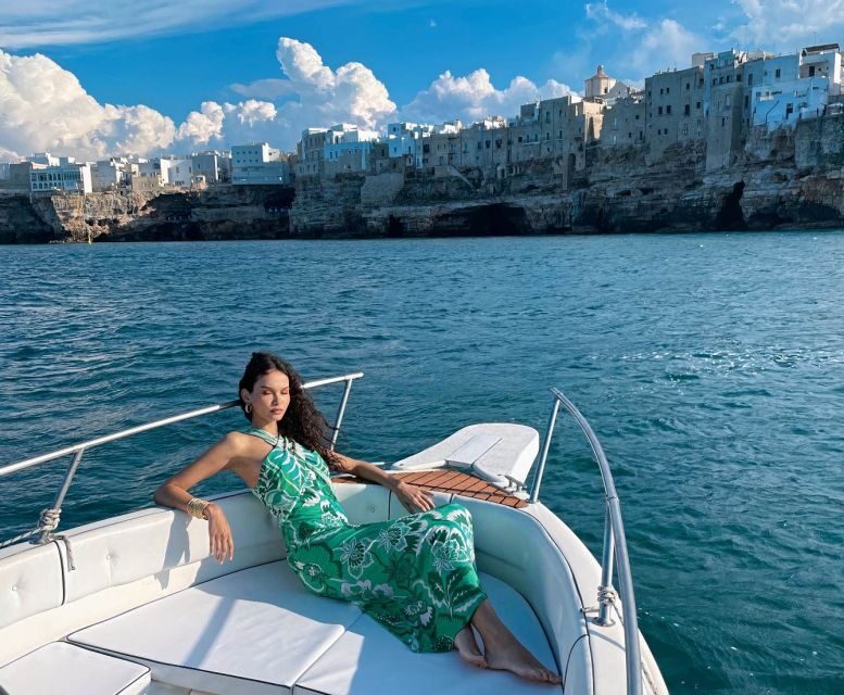 Polignano a Mare: Speedboat Cruise to Caves with Aperitif - Getting there: Cala Ponte Marina and parking reality