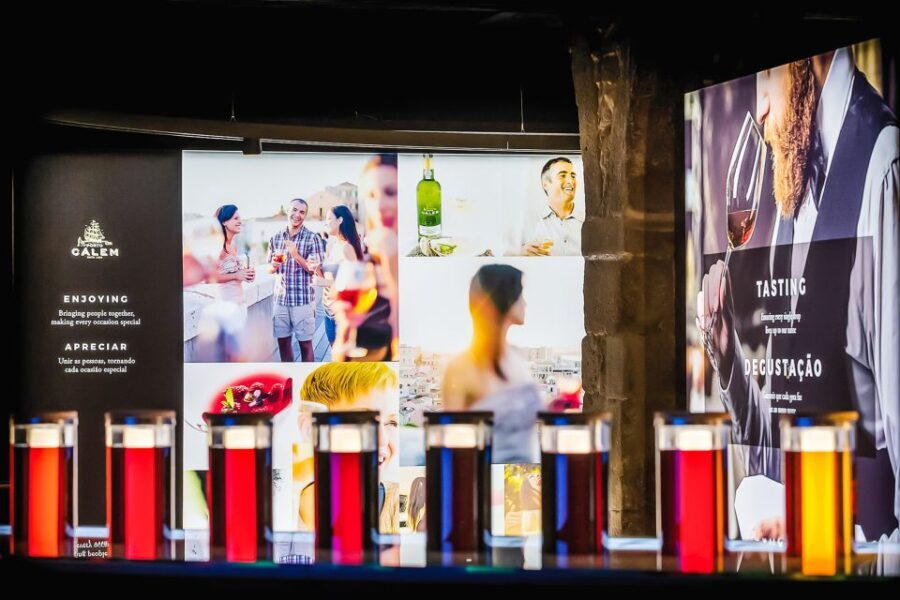 Porto: Cálem Cellar Tour, Fado Show & Wine Tasting - Meeting at Caves Cálem: Timing, Access, and Practical Tips