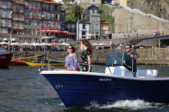 Porto: Private tour in the Douro (1 to 4 people) on a boat just for you - The Route: A Guided Journey Through Portos Waterfront