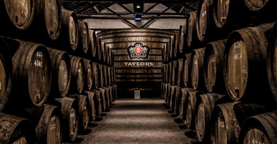 Porto: Taylor's Port Cellars & Tasting - Getting there and deciding on footwear